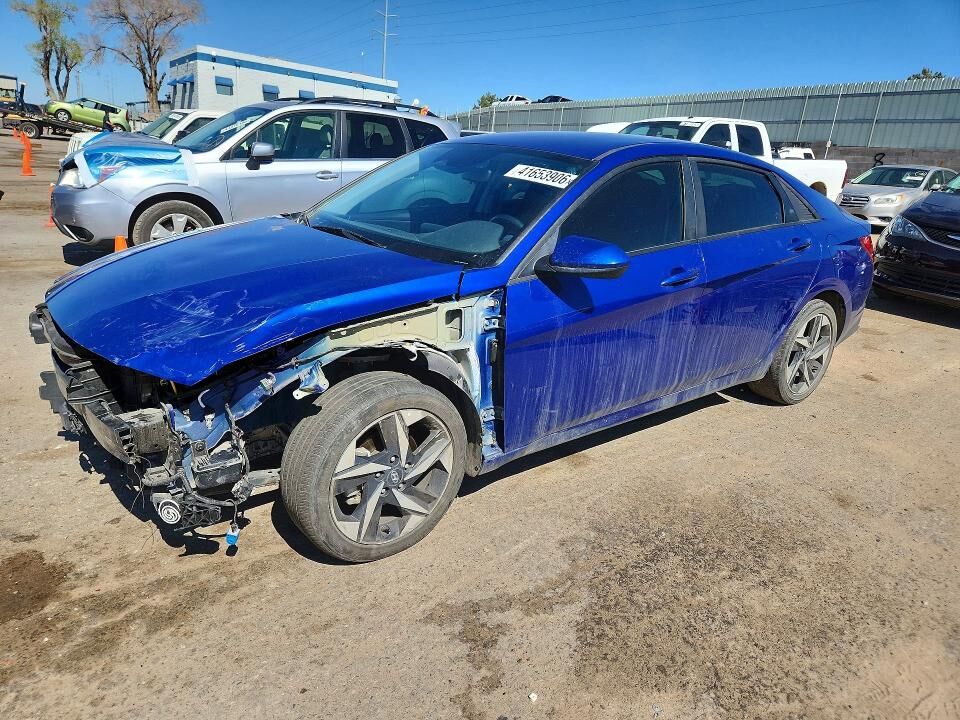 2023 HYUNDAI Elantra