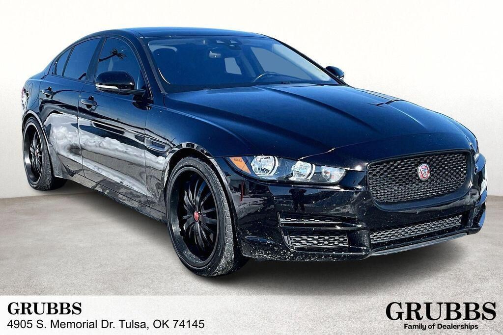 2017 JAGUAR XE