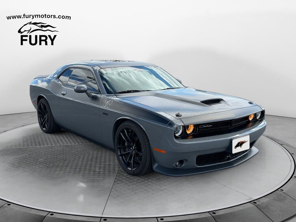 2017 DODGE Challenger