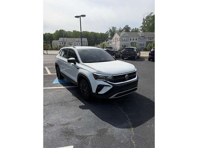2024 VOLKSWAGEN Taos