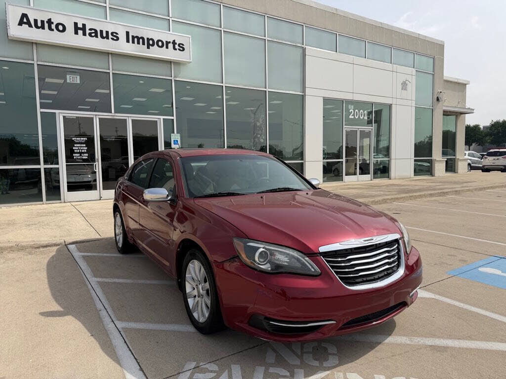 2013 CHRYSLER 200