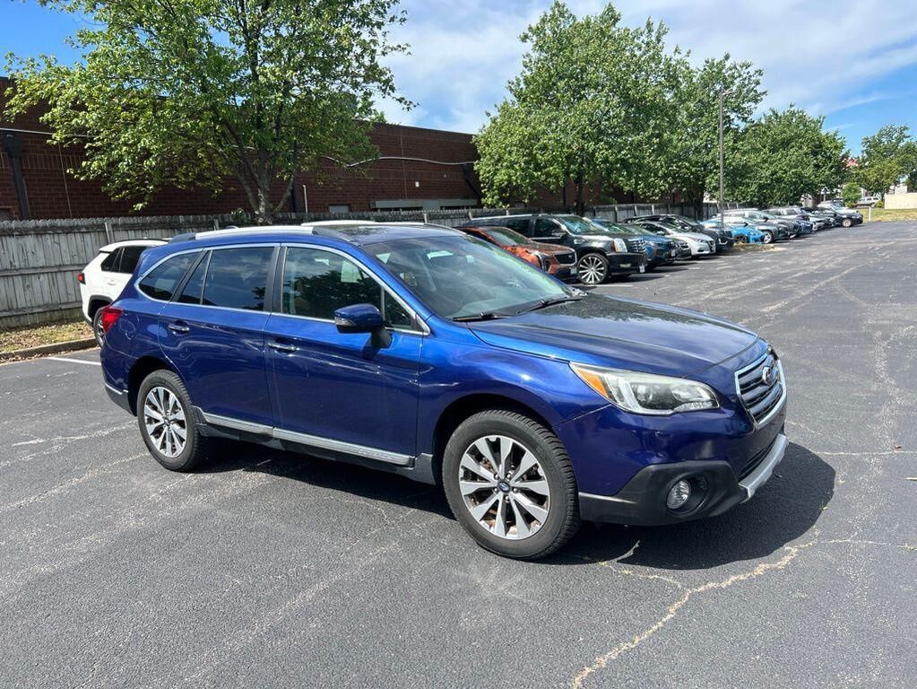2017 SUBARU Outback