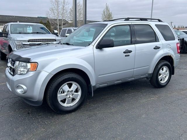 2011 FORD Escape
