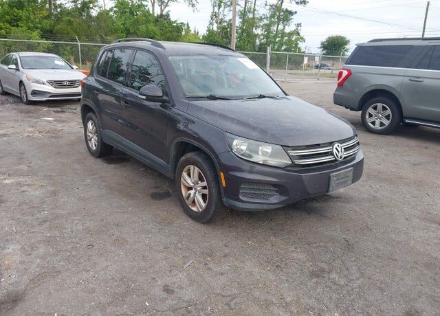 2016 VOLKSWAGEN Tiguan