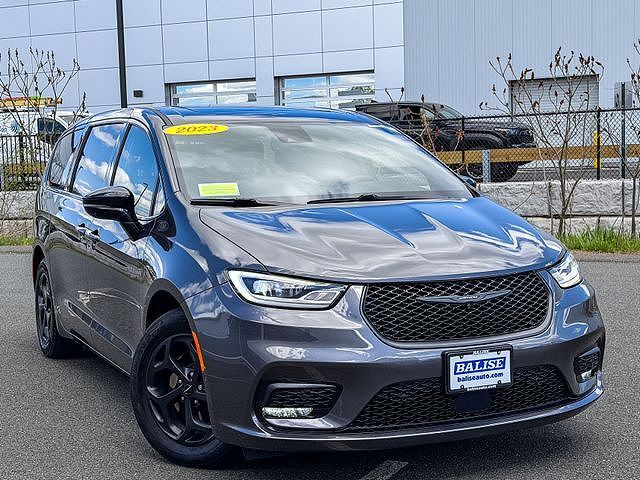 2023 CHRYSLER Pacifica