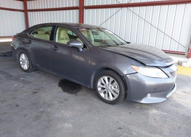 2013 LEXUS ES