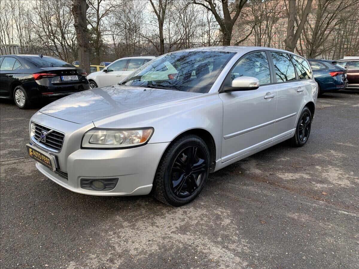 2009 VOLVO V50