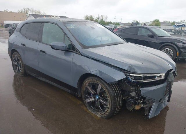 2023 BMW ix