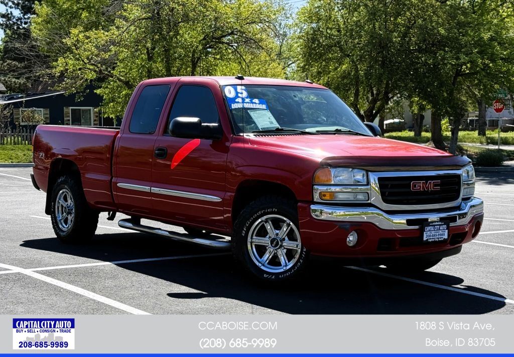 2005 GMC Sierra