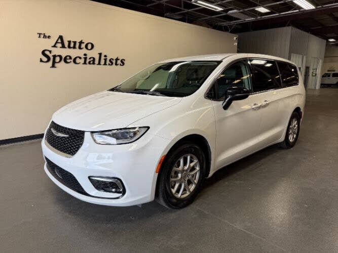 2024 CHRYSLER Pacifica