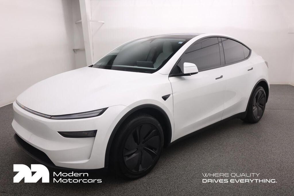 2026 TESLA Model Y