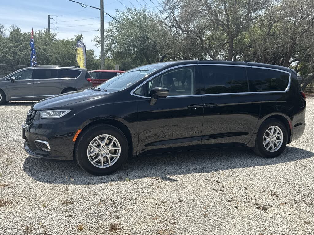 2024 CHRYSLER Pacifica