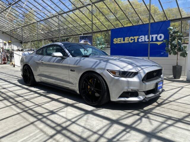 2017 FORD Mustang