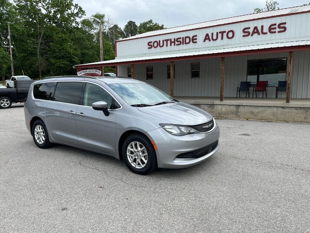 2021 CHRYSLER Voyager