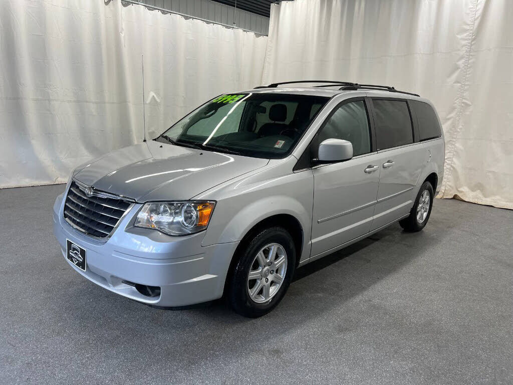 2010 CHRYSLER Town and Country