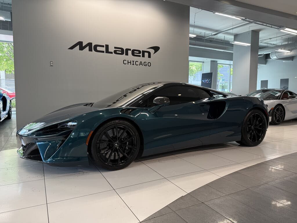 2024 MCLAREN ARTURA