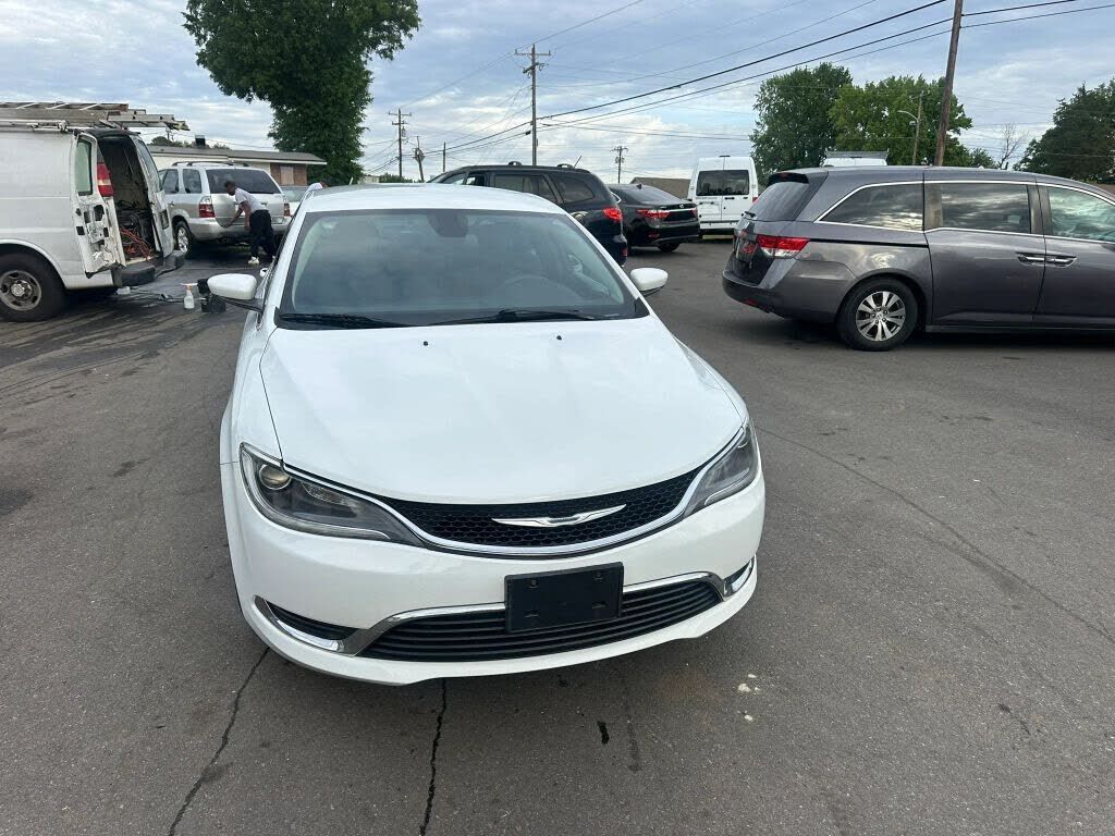 2016 CHRYSLER 200