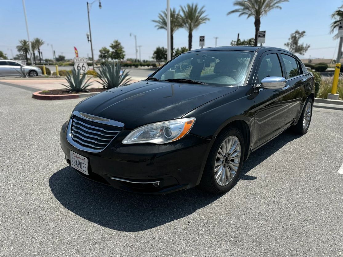 2011 CHRYSLER 200