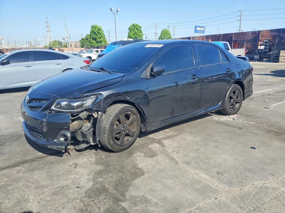 2013 TOYOTA Corolla