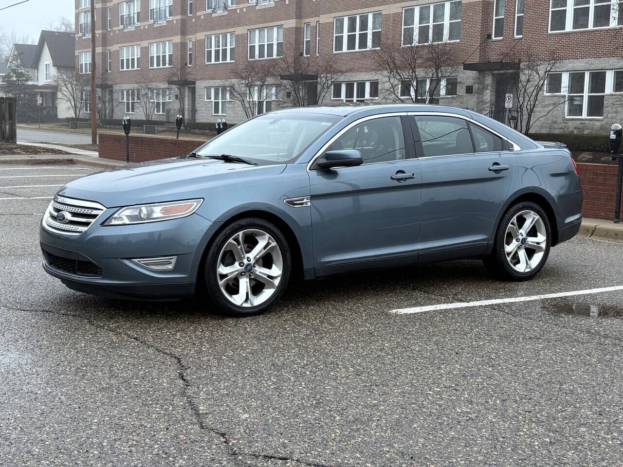 2010 FORD Taurus