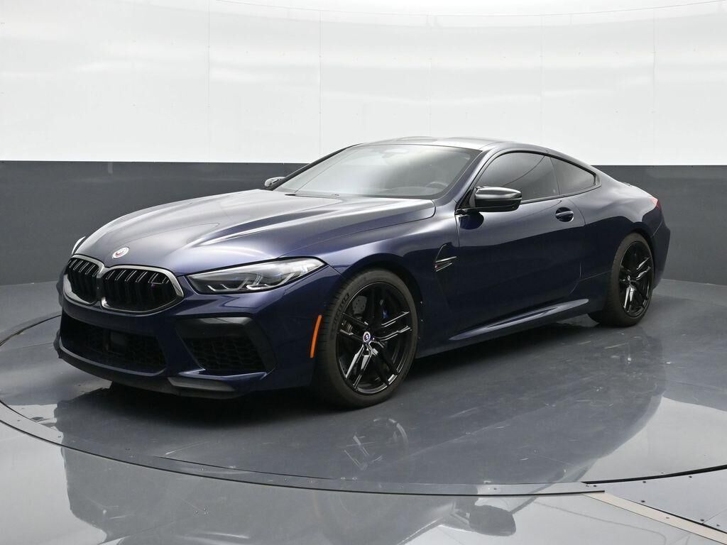2023 BMW M8