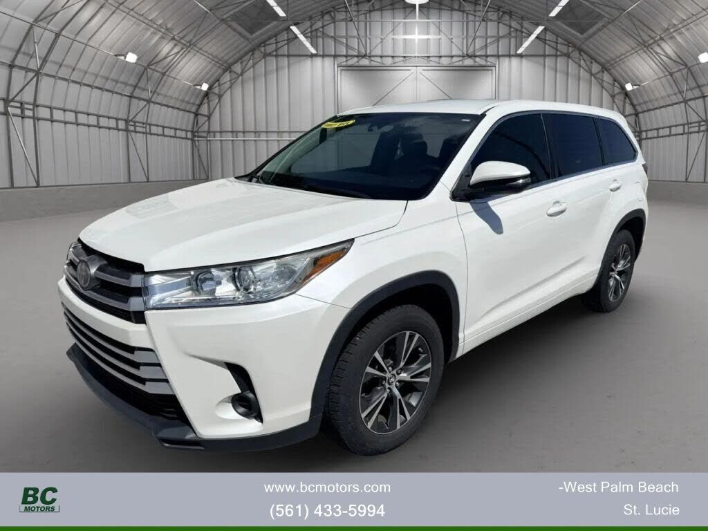 2017 TOYOTA Highlander