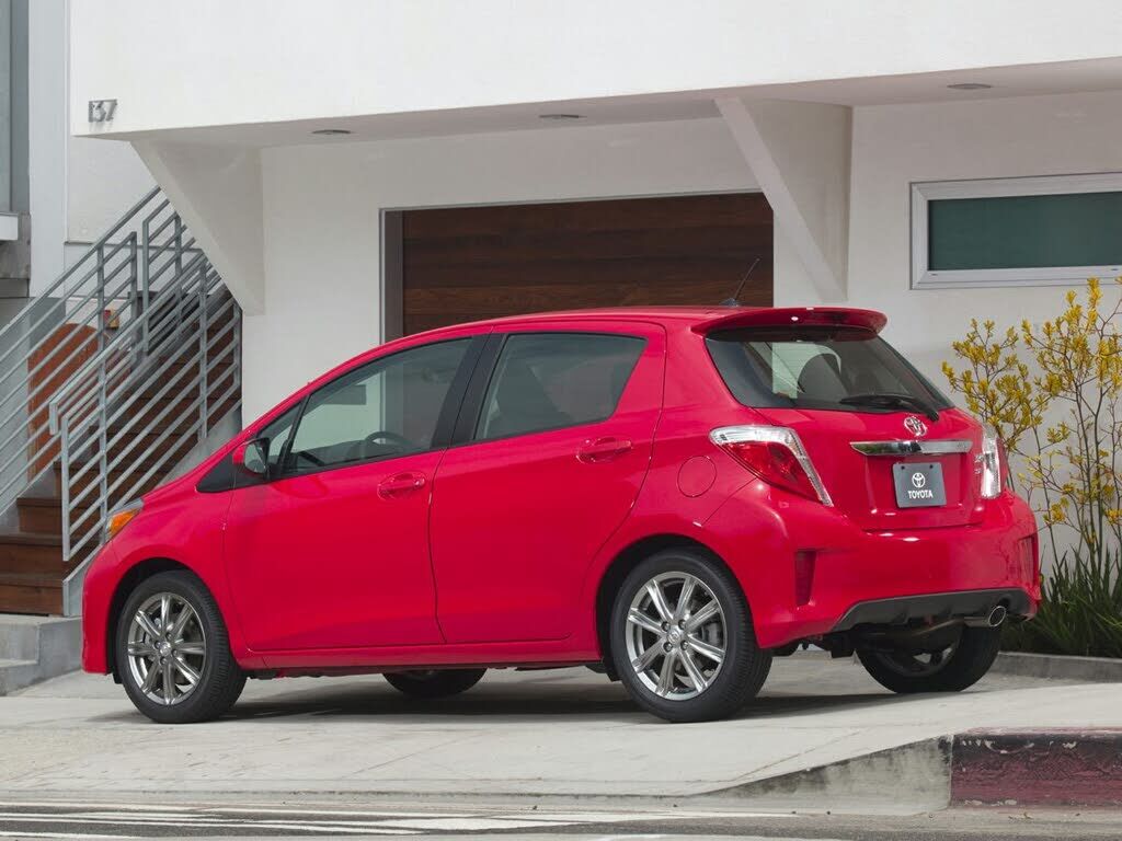 2012 TOYOTA Yaris