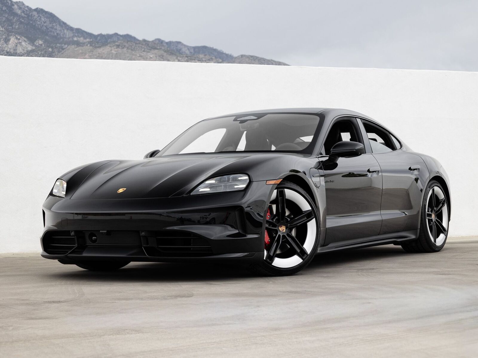 2026 PORSCHE Taycan