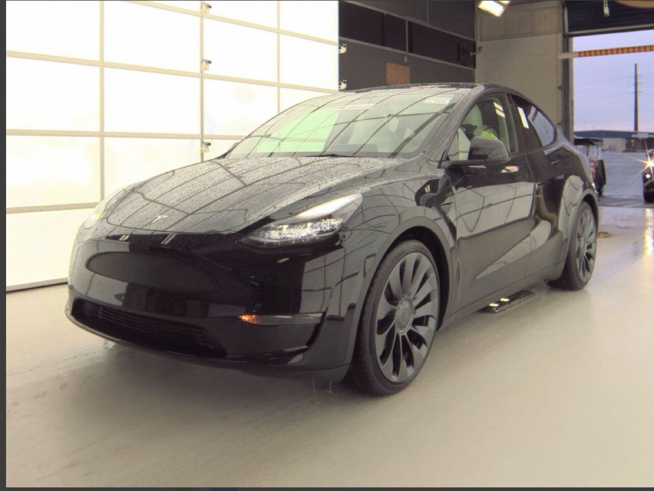 2023 TESLA Model Y