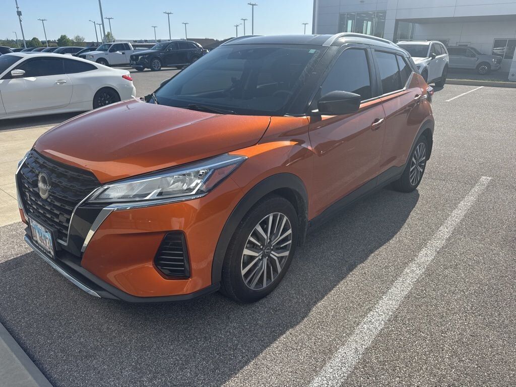 2023 NISSAN Kicks