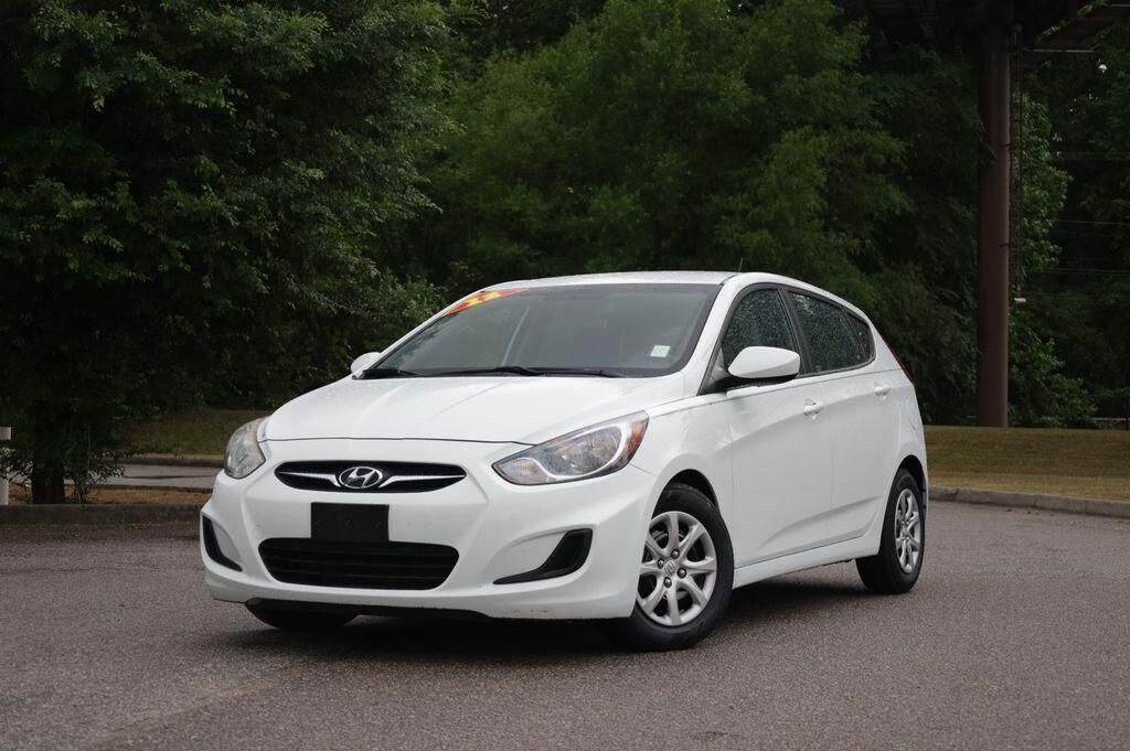 2012 HYUNDAI Accent