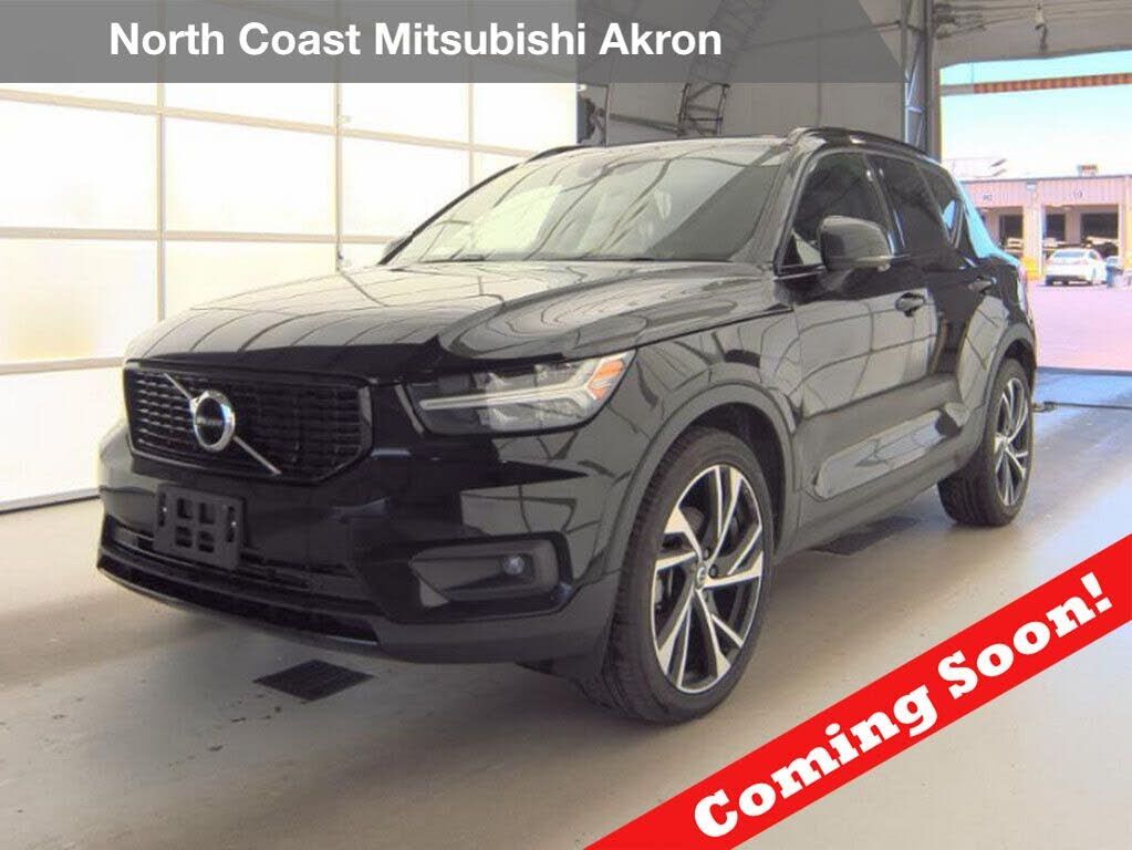 2021 VOLVO XC40