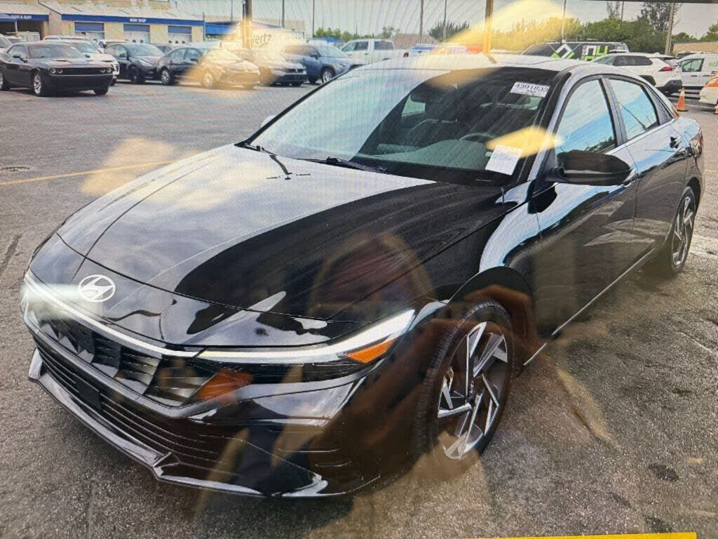 2025 HYUNDAI Elantra