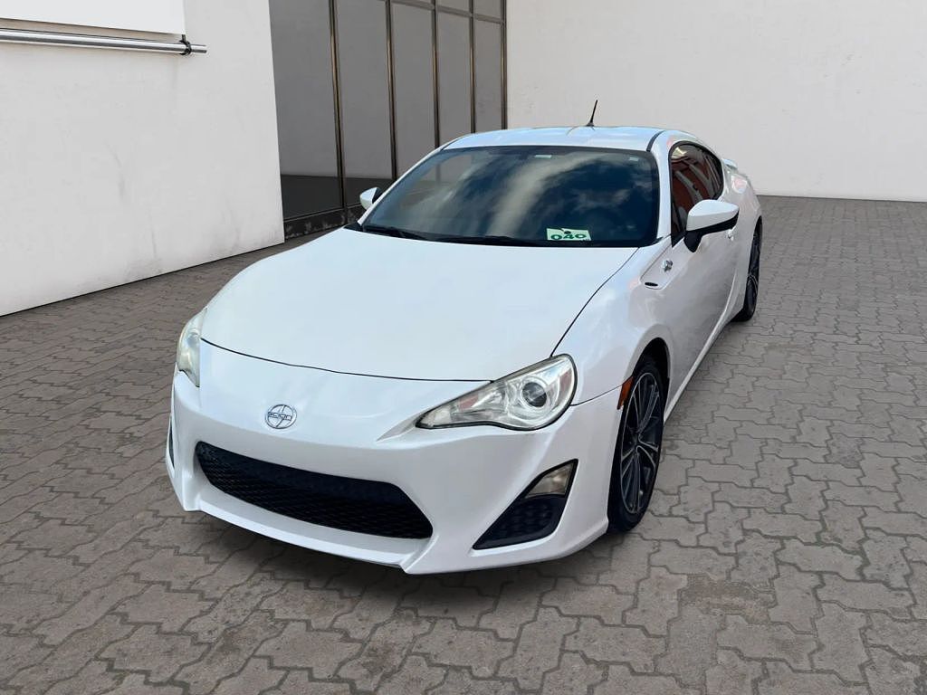 2014 TOYOTA Scion