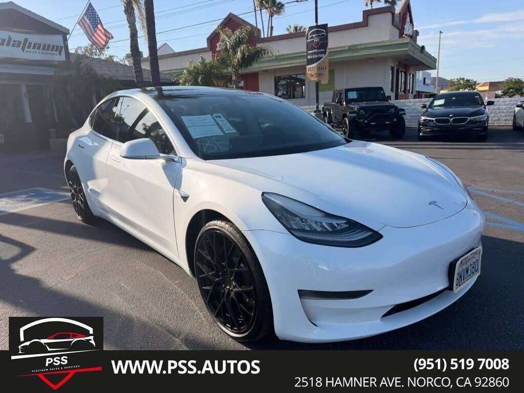 2020 TESLA Model 3