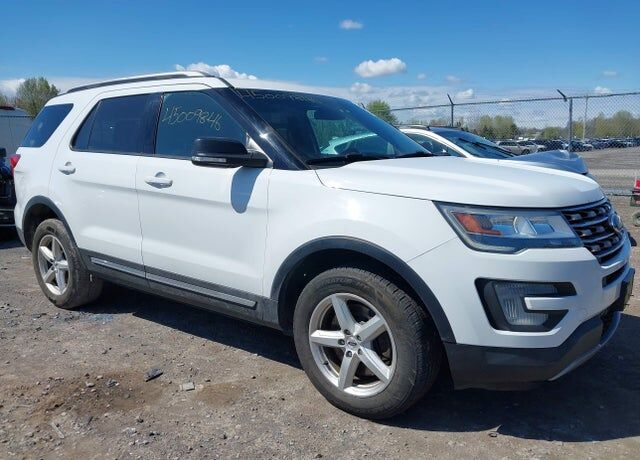 2017 FORD Explorer