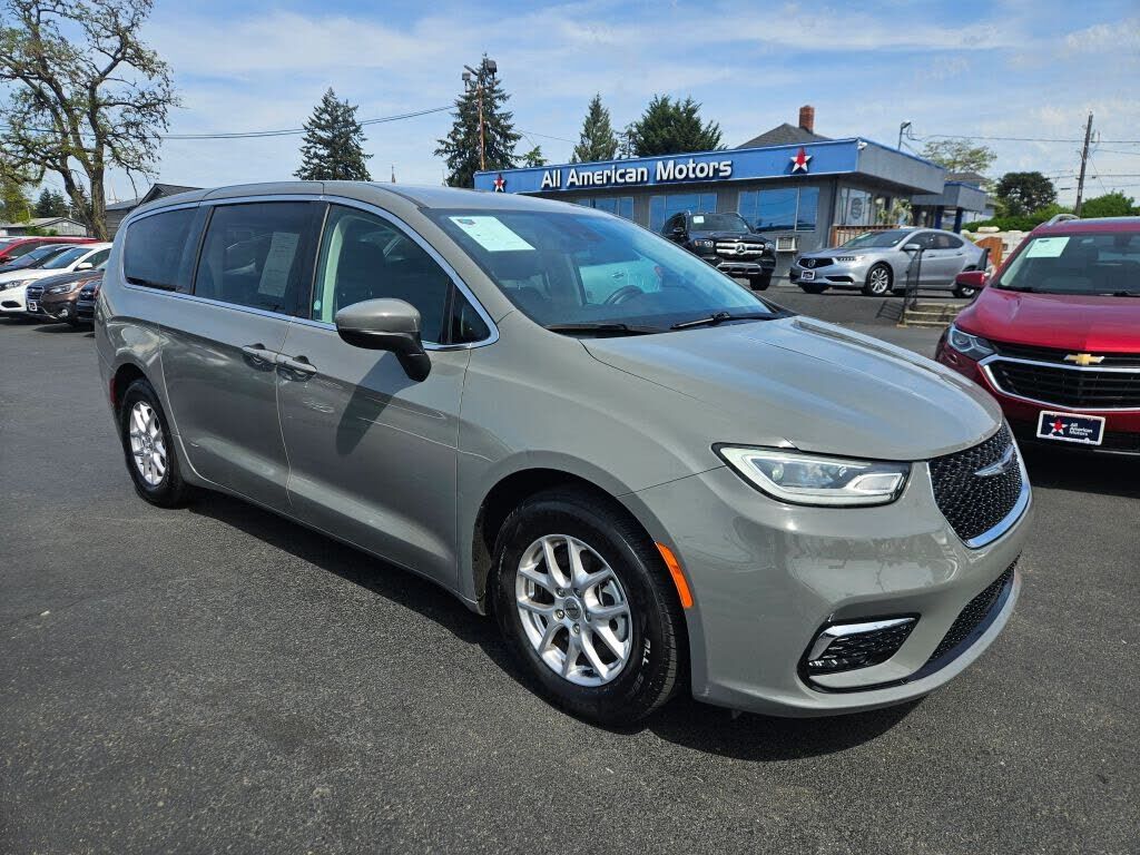 2023 CHRYSLER Pacifica