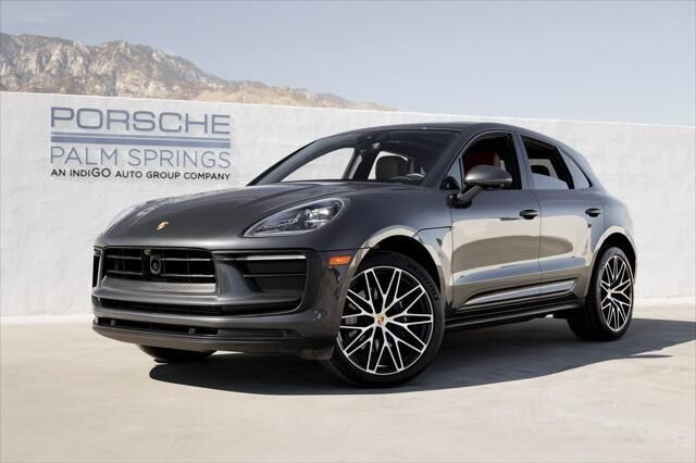 2023 PORSCHE Macan