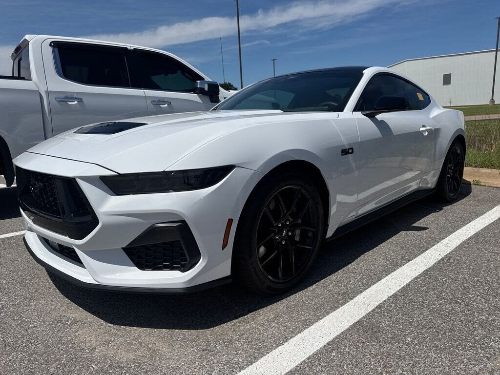 2025 FORD Mustang