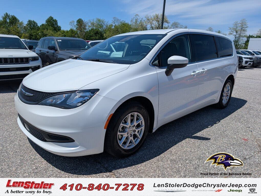 2023 CHRYSLER Voyager