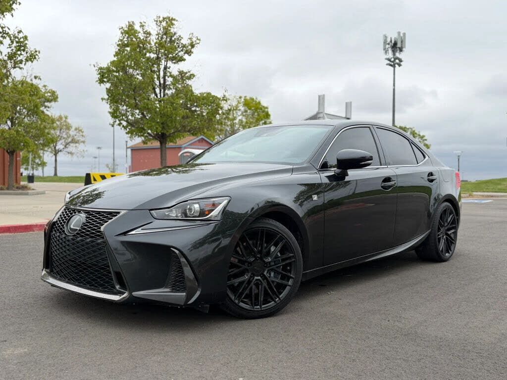 2018 LEXUS IS