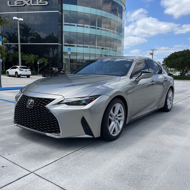 2023 LEXUS IS