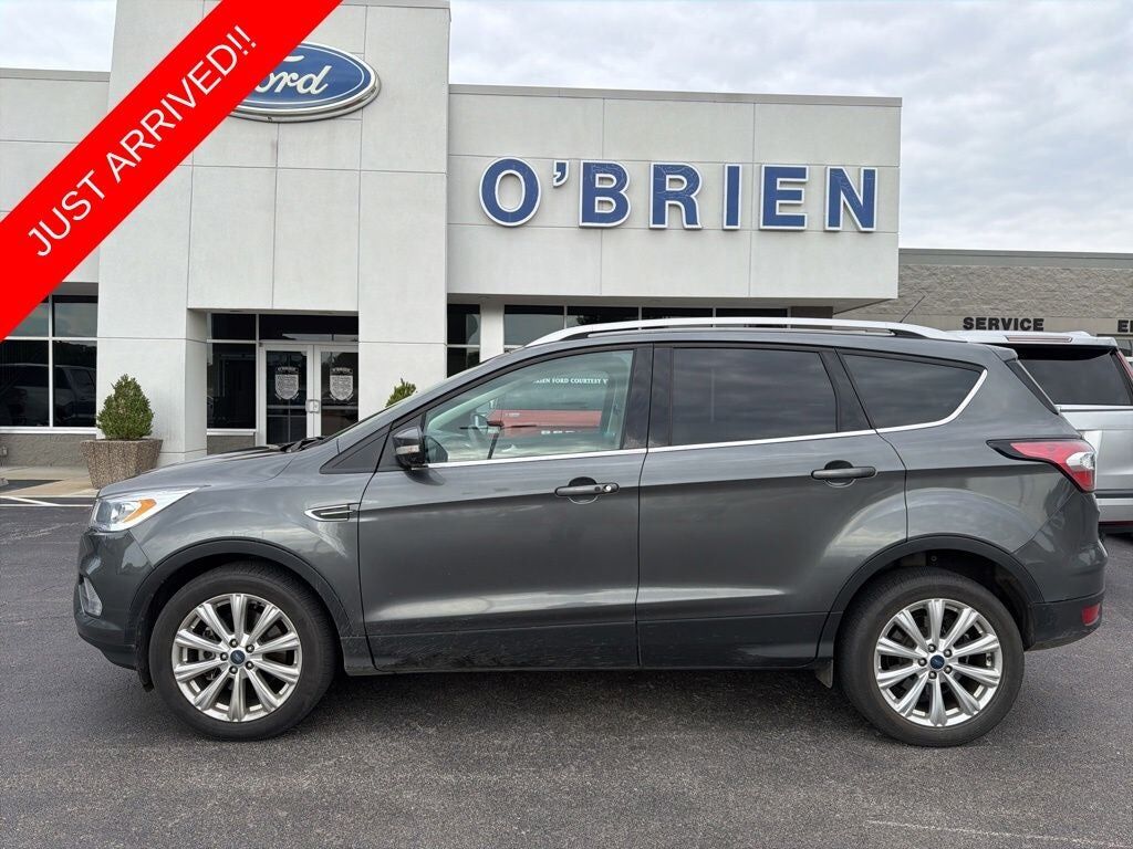 2017 FORD Escape