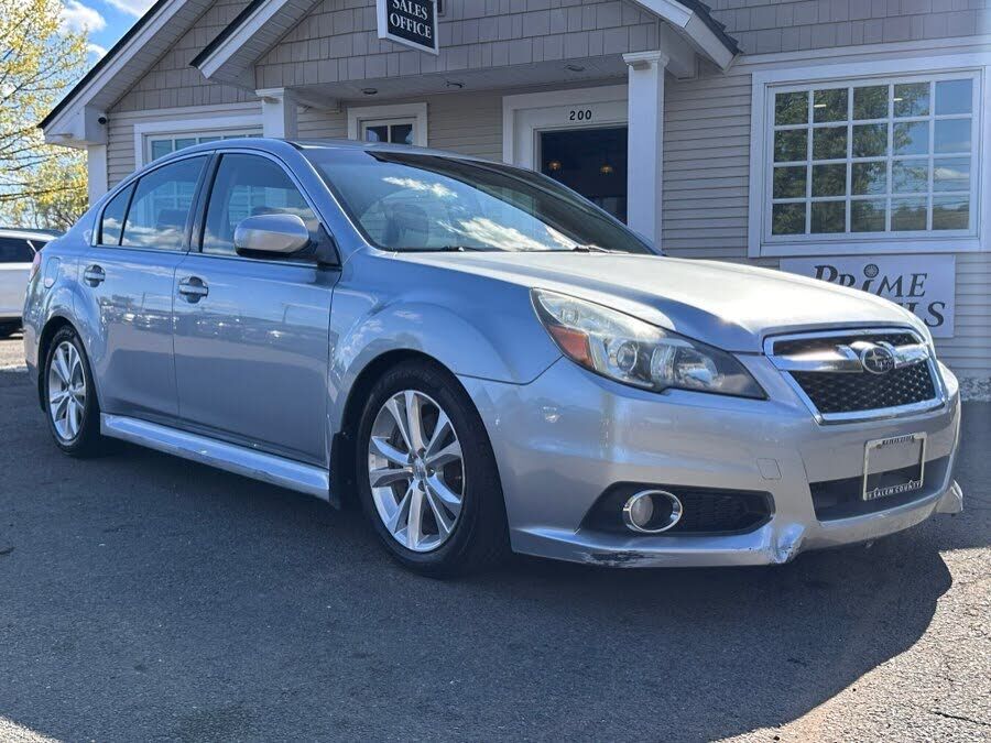 2013 SUBARU Legacy