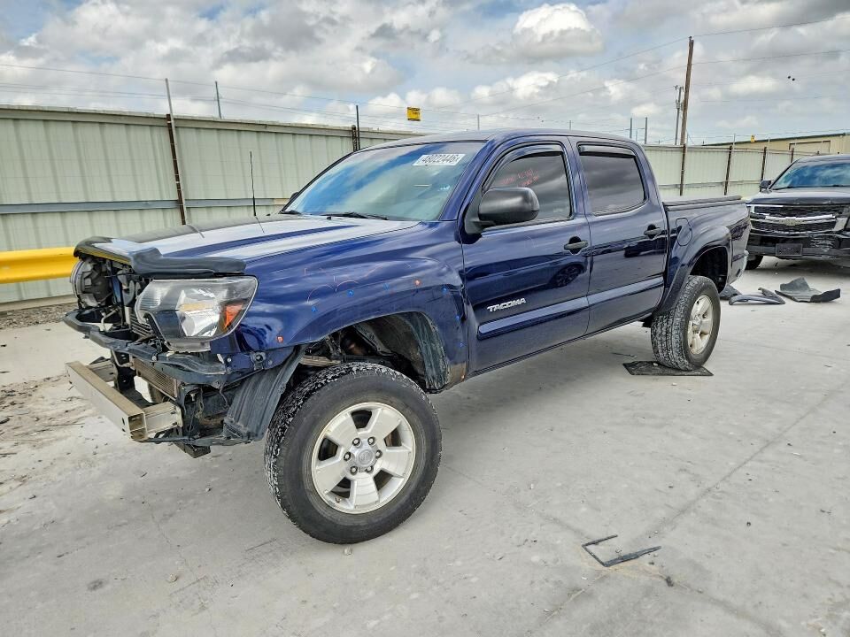 2013 TOYOTA Tacoma