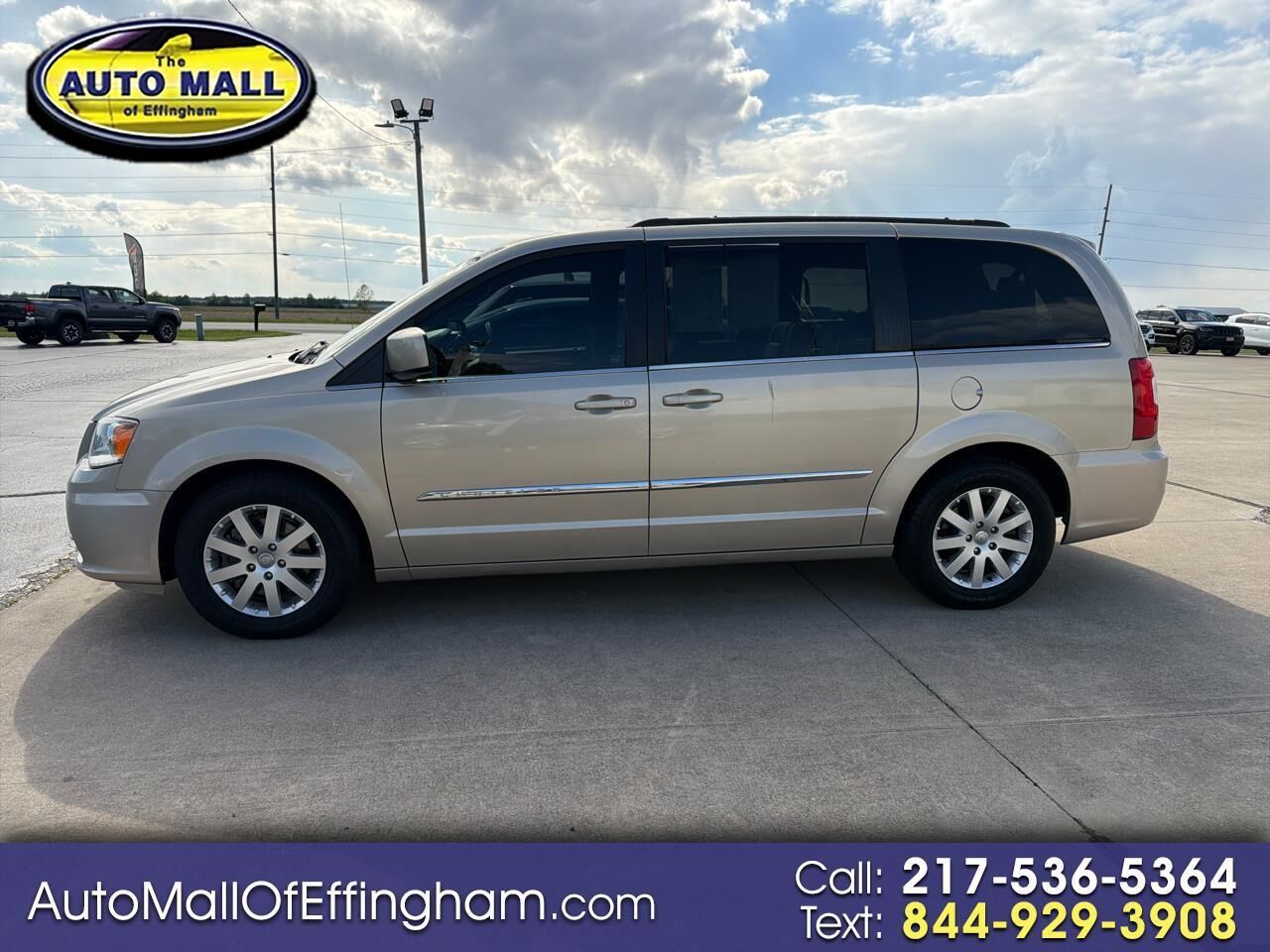 2016 CHRYSLER Town and Country