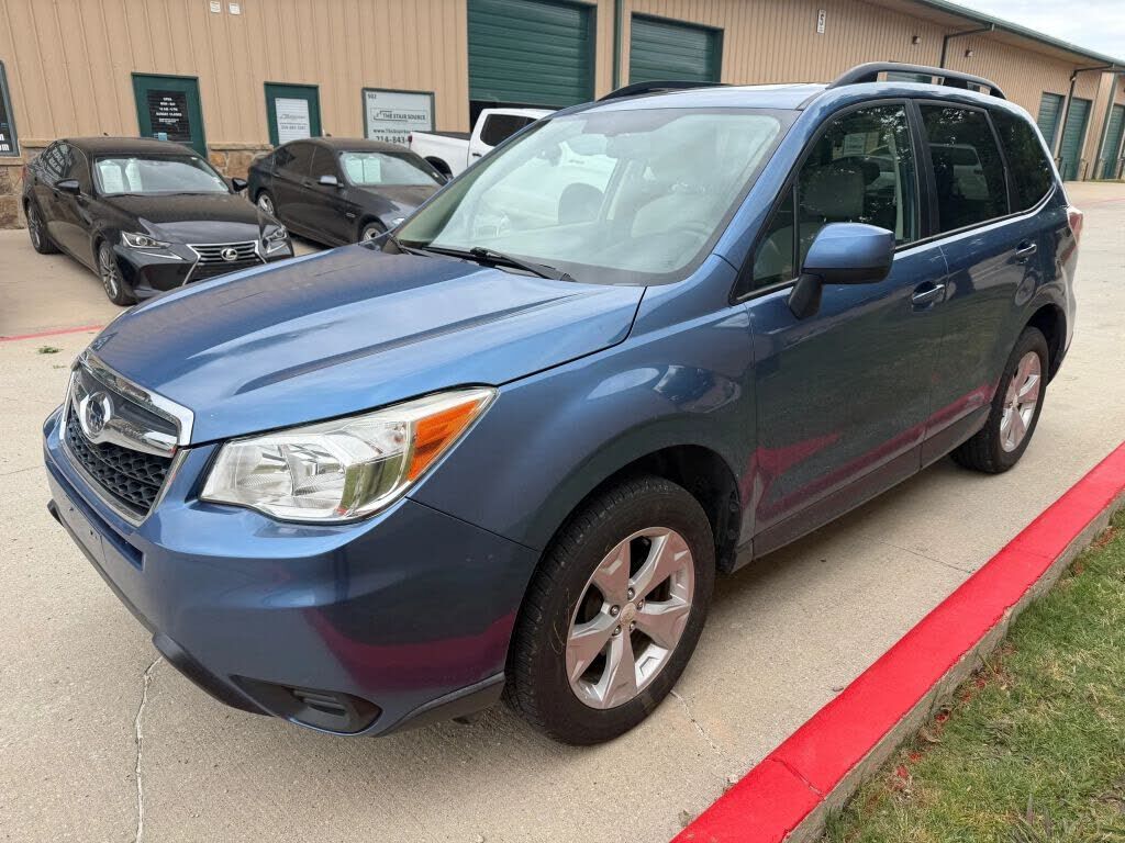 2016 SUBARU Forester