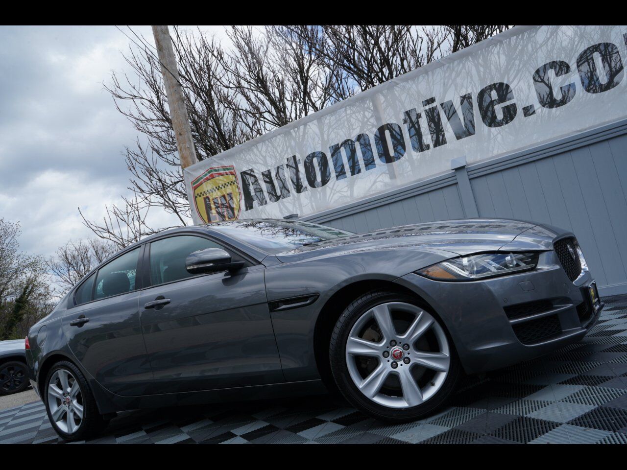 2018 JAGUAR XE