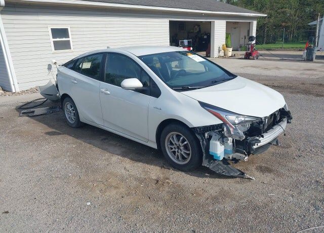 2017 TOYOTA PRIUS