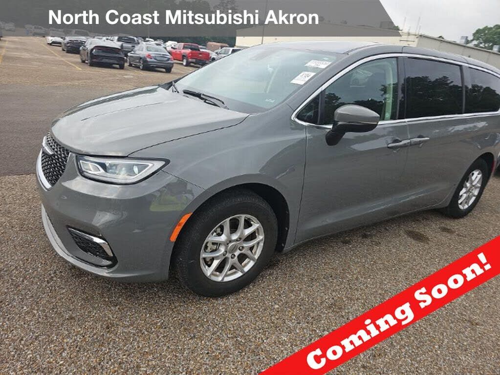 2023 CHRYSLER Pacifica